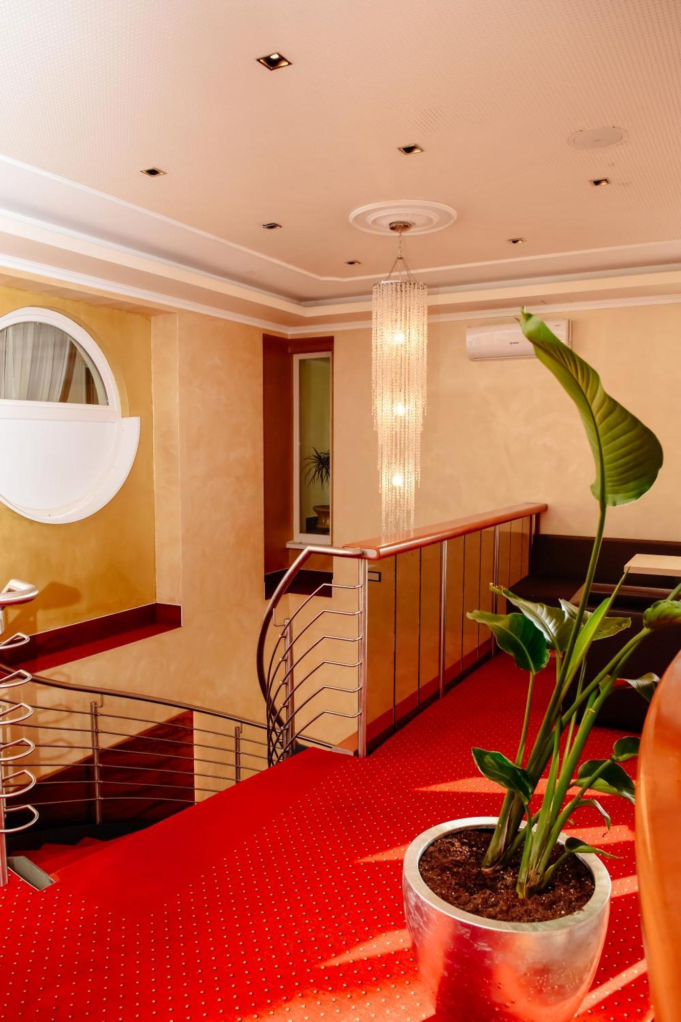 Hotel Residenz Babenhausen Buitenkant foto