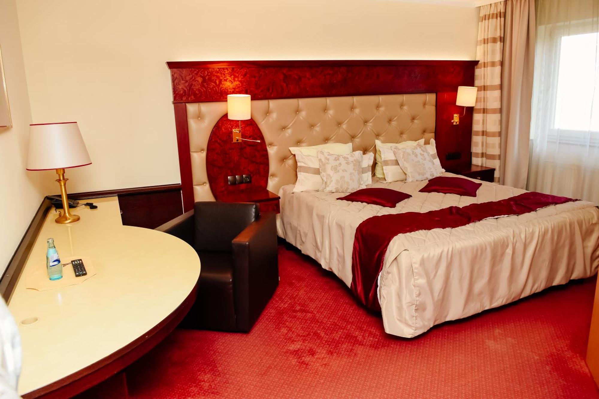 Hotel Residenz Babenhausen Buitenkant foto