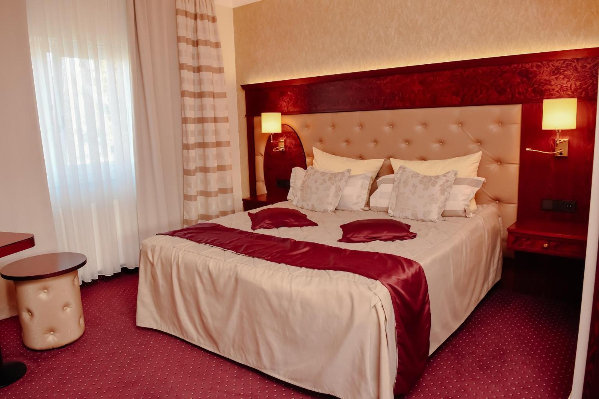 Hotel Residenz Babenhausen Buitenkant foto