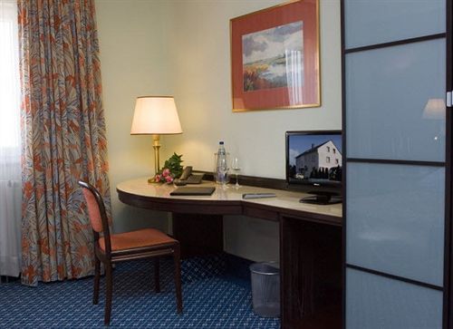 Hotel Residenz Babenhausen Buitenkant foto