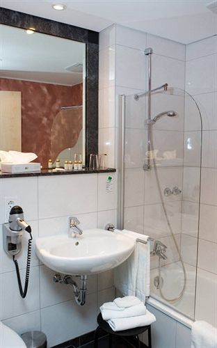 Hotel Residenz Babenhausen Buitenkant foto